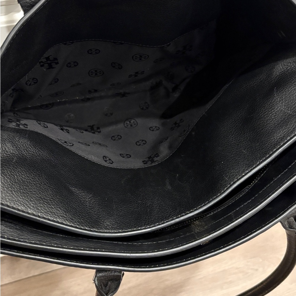 TORY BURCH Large Pebble Grain Leather Tote Bag - Picture 12 of 14